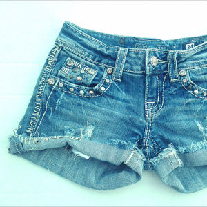 miss me embellished shorts size 24